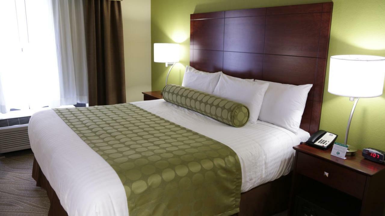 Cobblestone Inn & Suites - Marquette Exteriör bild