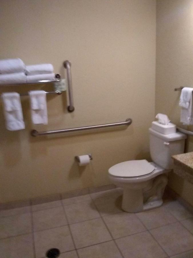 Cobblestone Inn & Suites - Marquette Exteriör bild