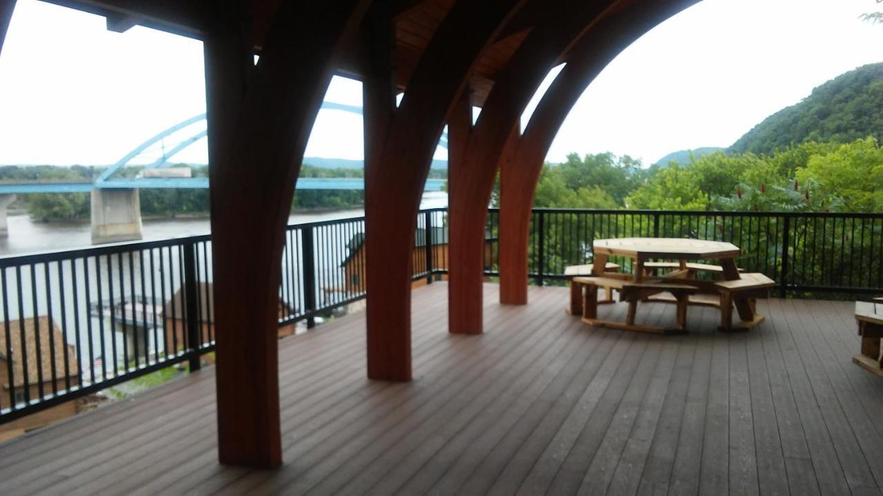 Cobblestone Inn & Suites - Marquette Exteriör bild